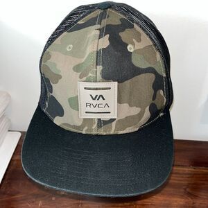 RVCA Camouflage Camo Adjustable Snapback OSFA Mesh Back Truckers Baseball Cap